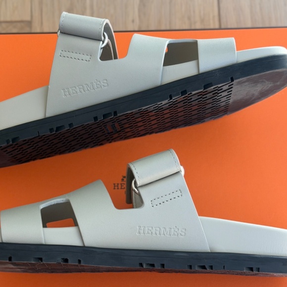 Hermès Chypre Sandals Beige Esquisse 37.5  – Excellent Condition - Picture 2 of 3